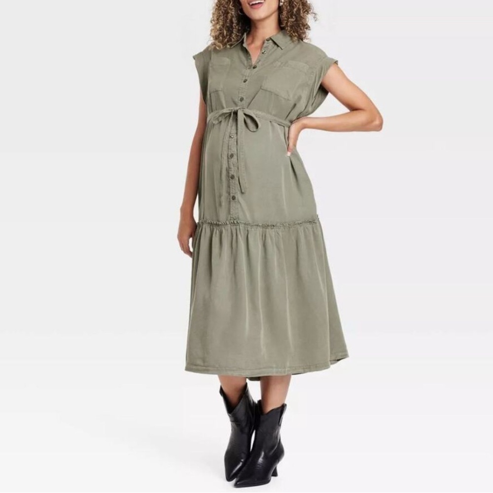 INGRID & ISABEL Maternity Short Sleeve Summer Dress- Size M
